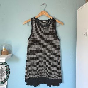 eileen fisher knitted crochet sleeveless knit top. navy and creamy beige yarn M